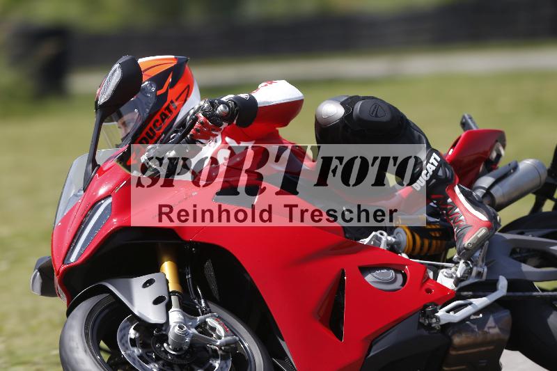 /27 12.06.2025 Ducati Schweiz Trackday Warmup  ADR/gruen-vert/ohne